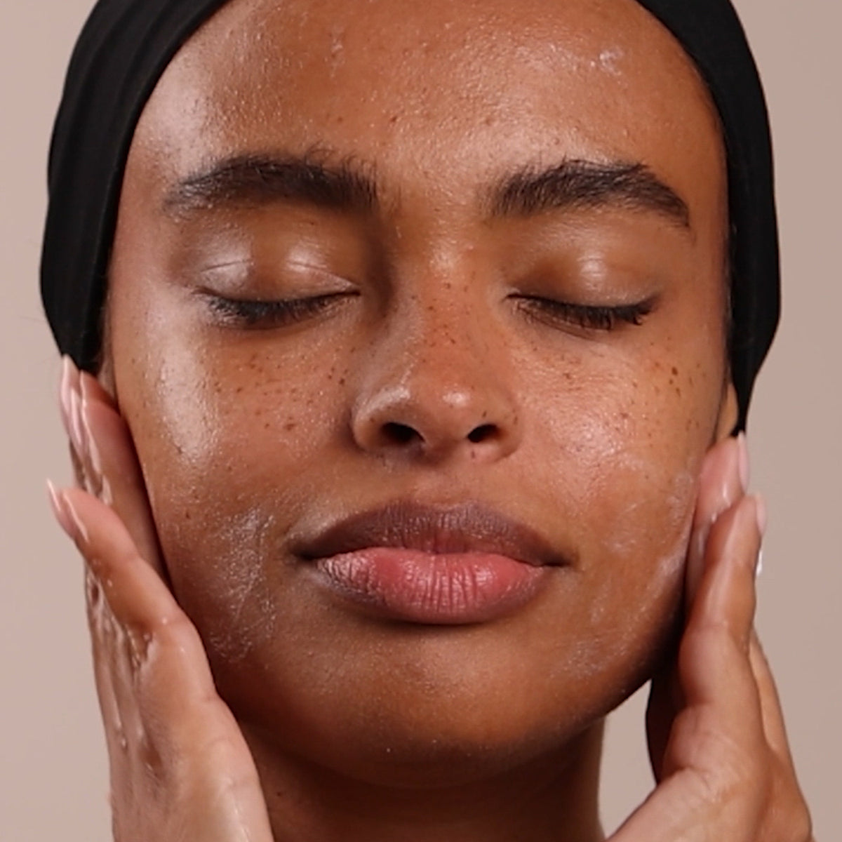 Acne Advanced Cleansing Foam