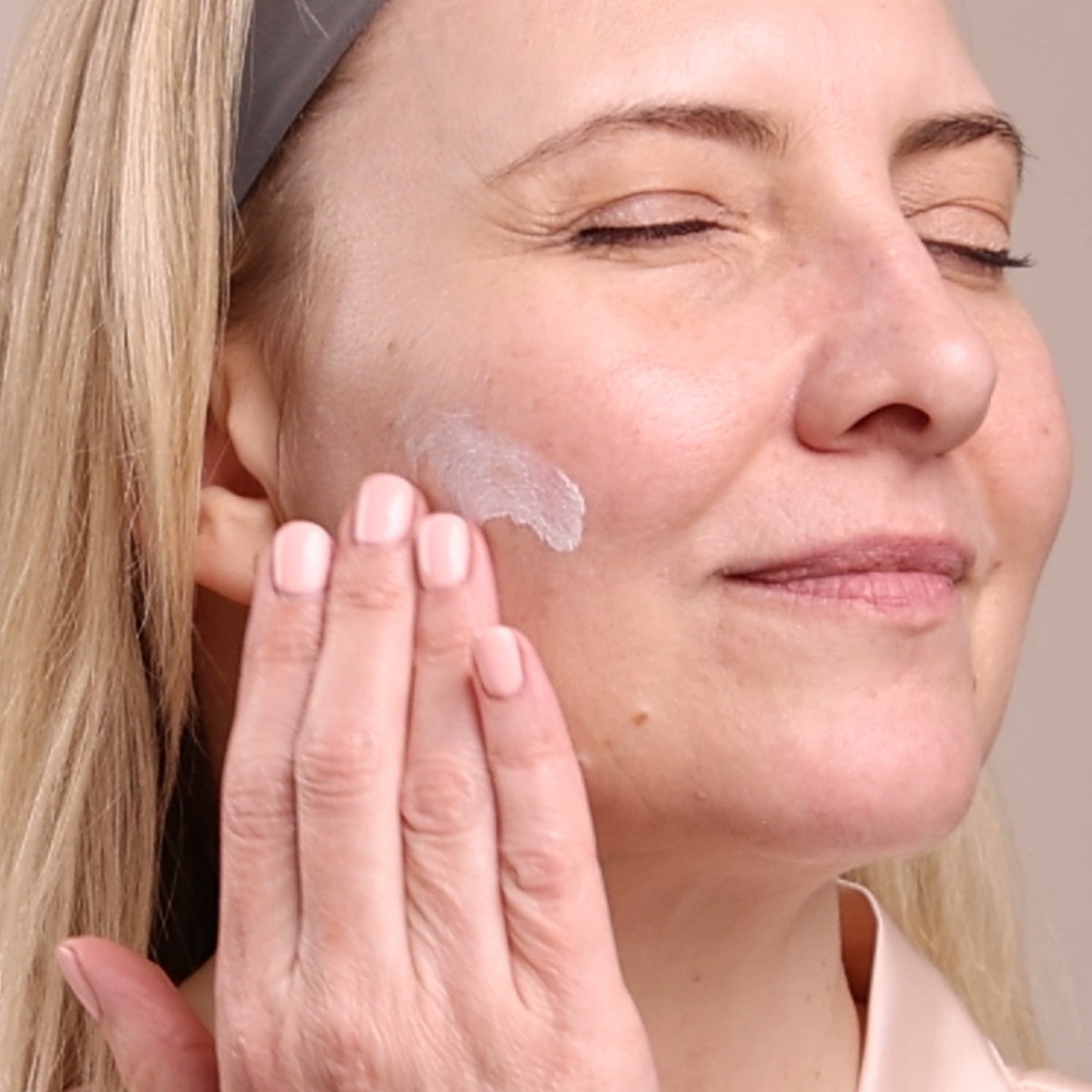 Lilikoi Daily Defense Moisturizer SPF 40