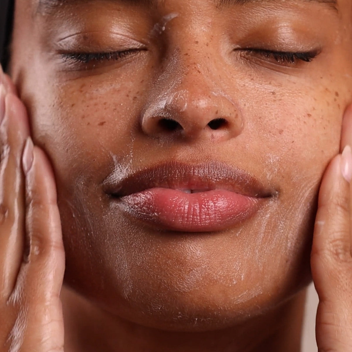 Monoi Age Corrective Exfoliating Cleanser